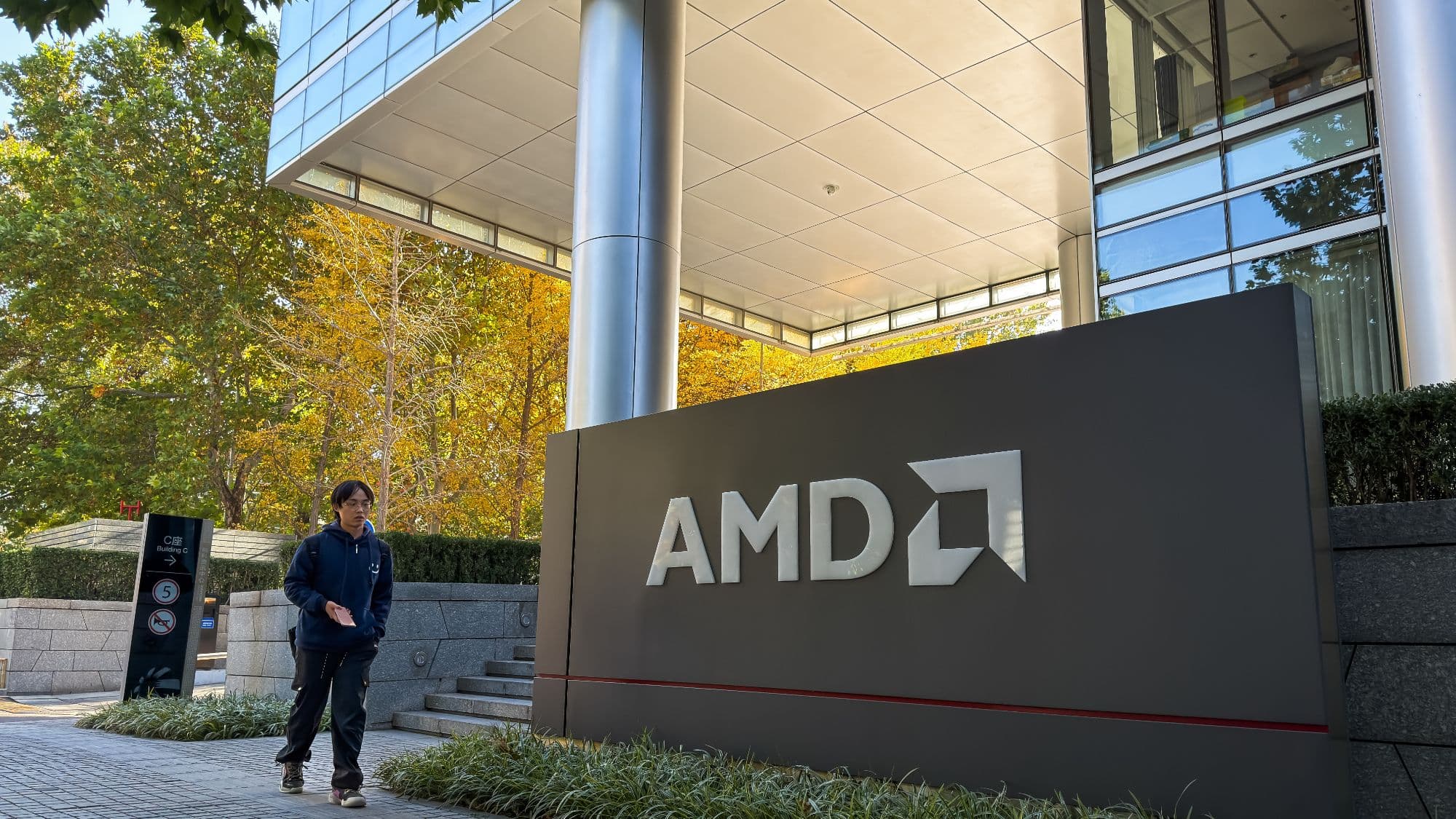 AMD defiende el Strix Halo contra el RTX Spark de Nvidia: 'estarías cometiendo un error'