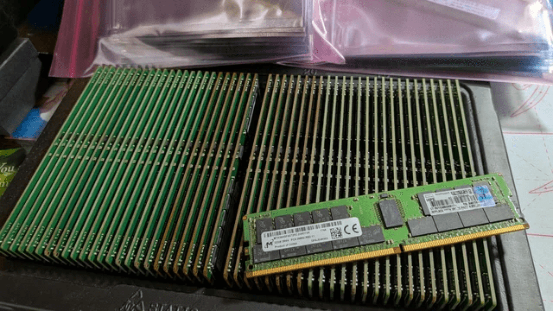 Meta reutiliza RAM DDR4 en servidores DDR5 con un chip CXL 2.0 propio