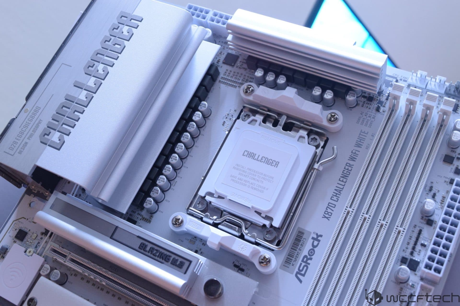 ASRock X870 Challenger WIFI White: 19 fases, USB4 y cuatro SSD por 169 $