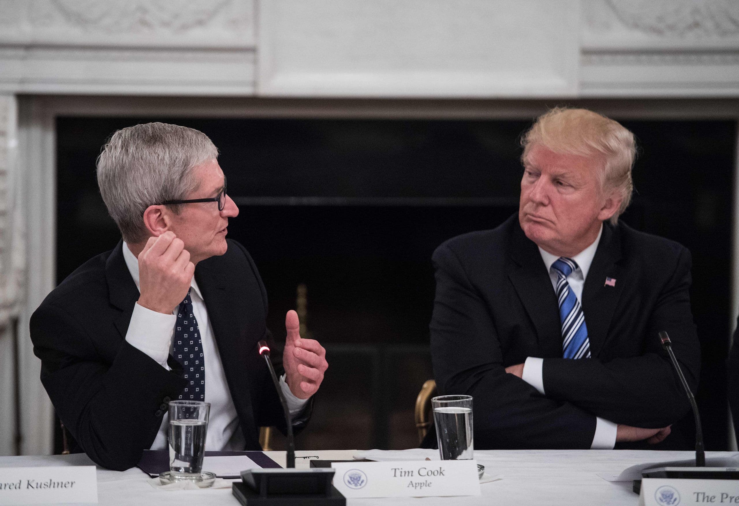 Apple presiona al Gobierno de EE.UU. para comprar chips de memoria chinos vetados