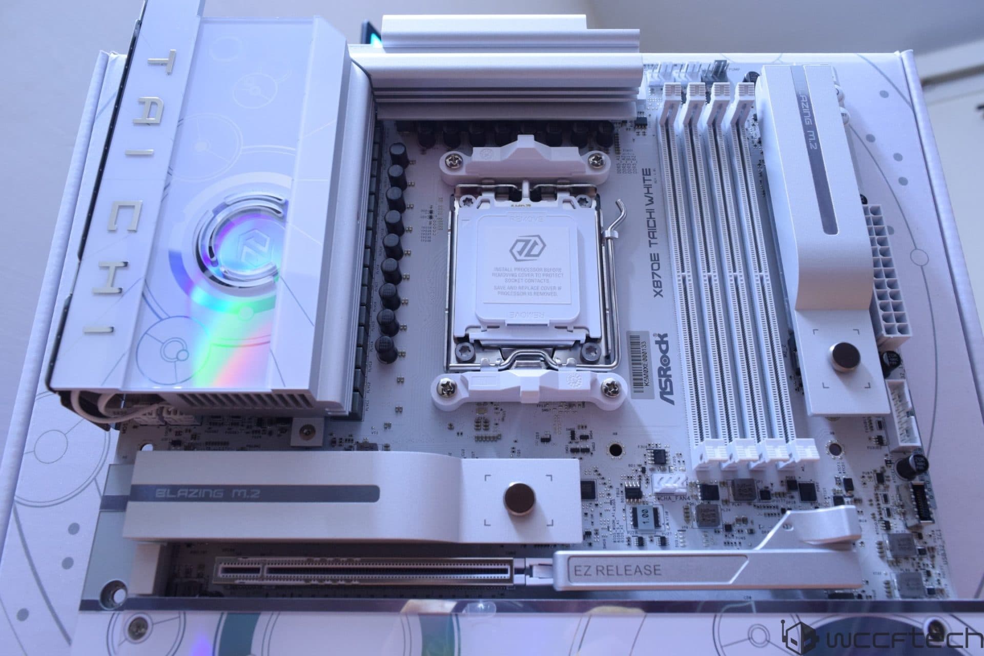 ASRock X870E Taichi White: la placa base más espectacular por menos de 500 $